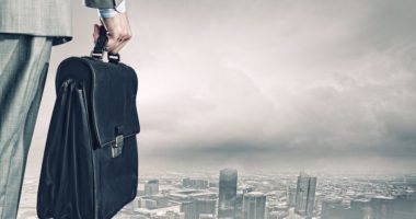 なぜ営業はつらいのか?インサイドセールスが救う営業職の残業地獄