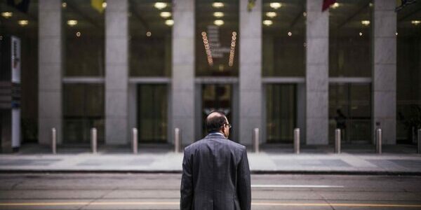 営業担当は騙されている