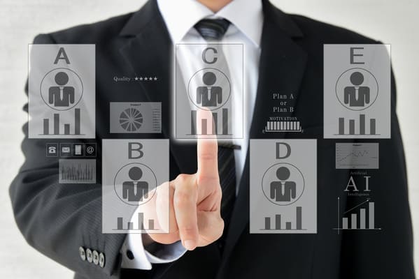 営業パーソン同士で能力差が生まれる