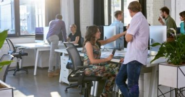 営業成績は”雑談”で決まる！関係値が高まる雑談のコツとは？