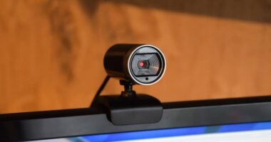 【カメラは必要？スマホでOK】オンライン商談で用意しておくべき機材まとめ