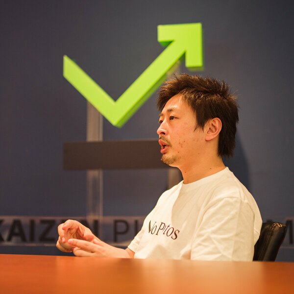 エンタープライズ営業について話す須藤氏